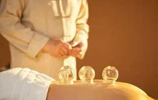 拔罐传统复古背景海报素材图片