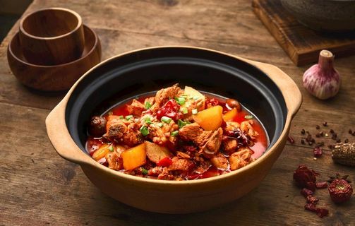 砂锅大盘鸡图片