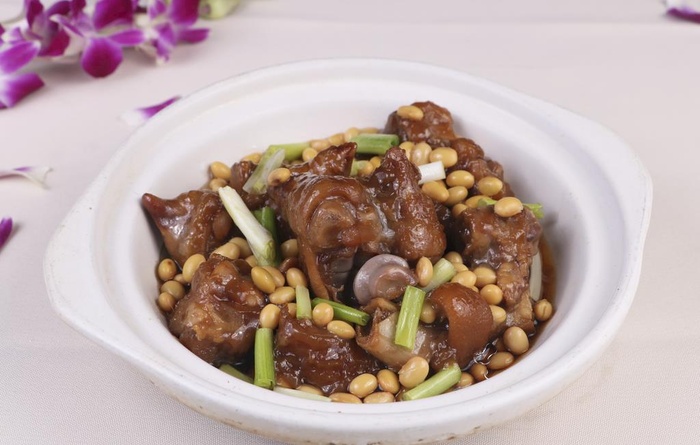 黄豆猪手煲图片