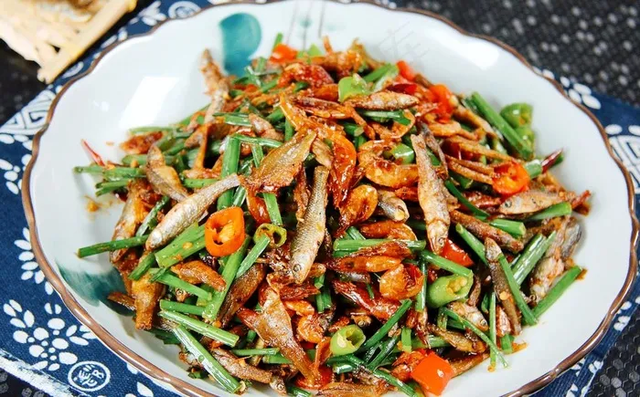 韭菜小鱼小虾图片