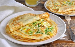 煎饼碟食物图片