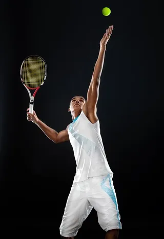 打网球的帅哥图片