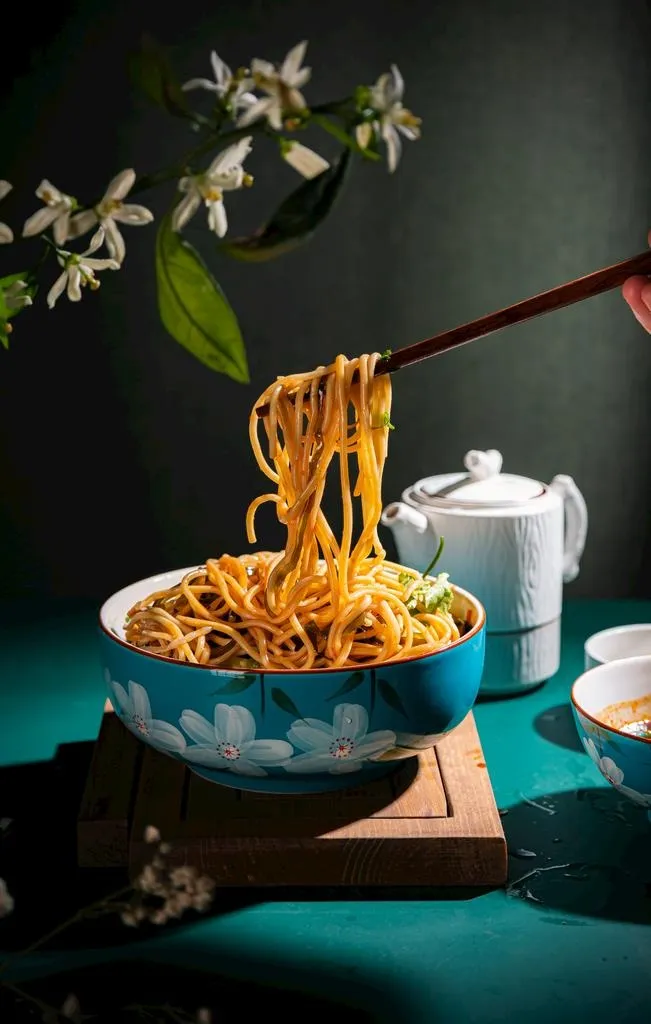凉面捞面美食食材背景素材图片