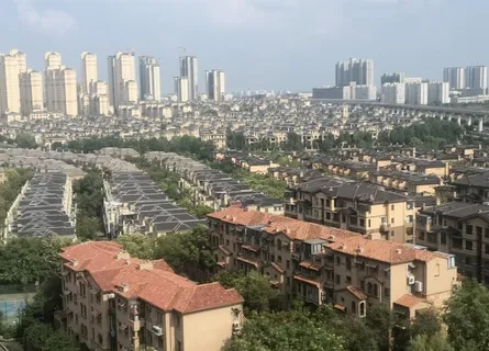 城市风景 楼房 别墅区 蓝天图片