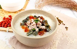皮蛋瘦肉粥图片
