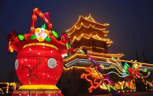 水浒好汉城灯展图片