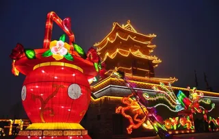 水浒好汉城灯展图片