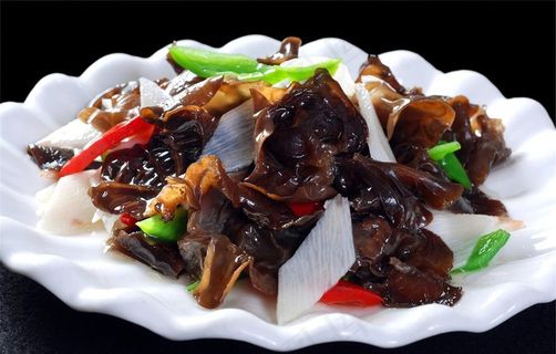 山药炒木耳图片