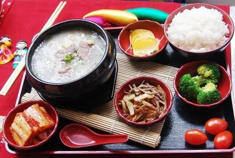 牛肉豆芽汤饭图片 牛肉豆芽汤饭图片