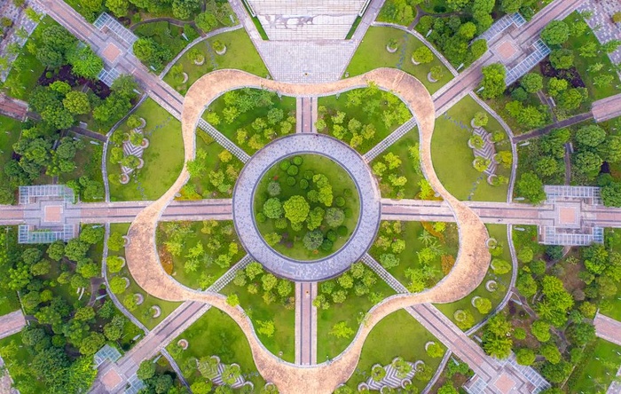 俯瞰城市公园美景图片