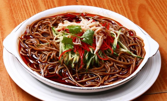 鸡丝荞面图片