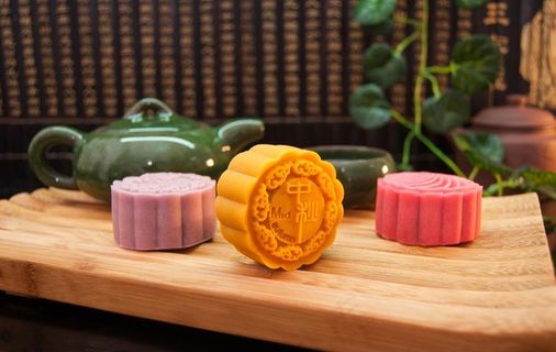 彩色冰皮月饼图片