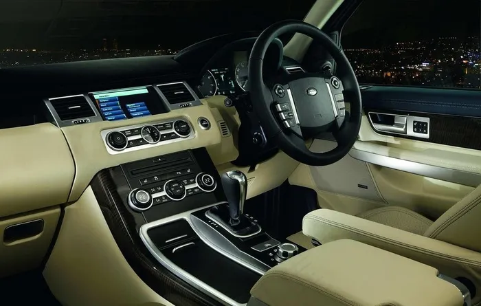 路虎 内饰图片