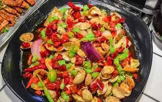 香辣火爆花甲图片