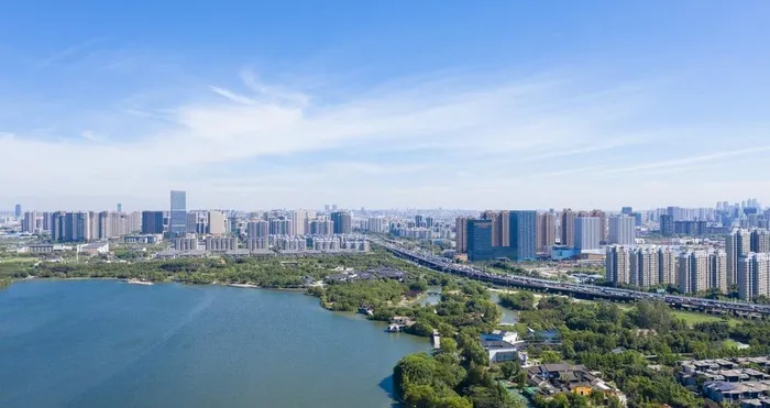 海边城市建筑图片