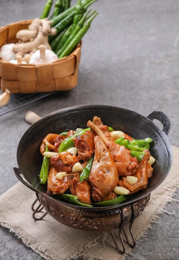 干锅啤酒鸭图片