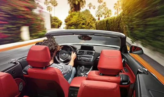 敞篷轿跑车图片