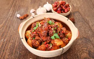土豆烧鸡图片