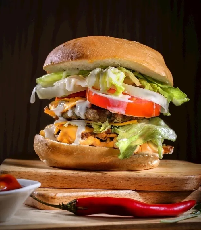 双层牛肉芝士汉堡图片