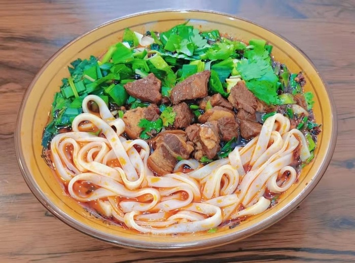 红烧羊肉粉米皮图片