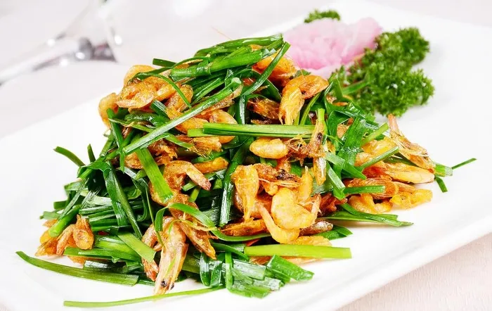 小河虾炒韭菜图片