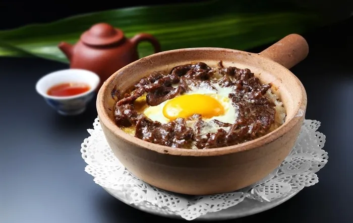 煲仔饭图片