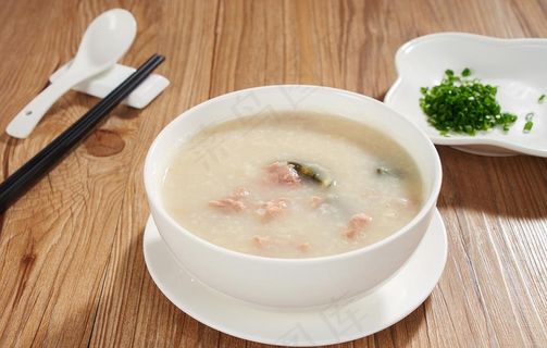 皮蛋瘦肉粥图片