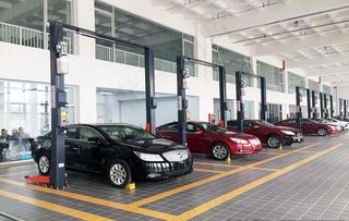 汽车修理照片图片