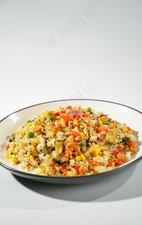 酸菜鸡脆骨炒饭图片