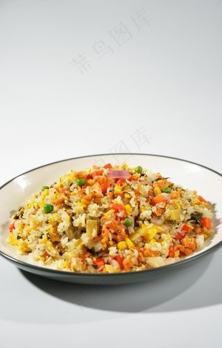 酸菜鸡脆骨炒饭图片