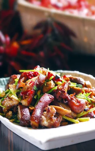 走西口炭烧肘子图片