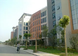 河南经贸职业学院图片