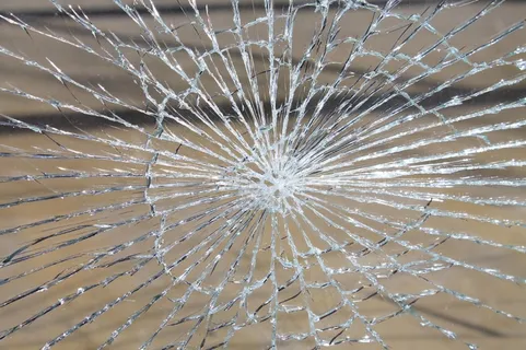 玻璃破裂，玻璃破碎，分流器，易碎