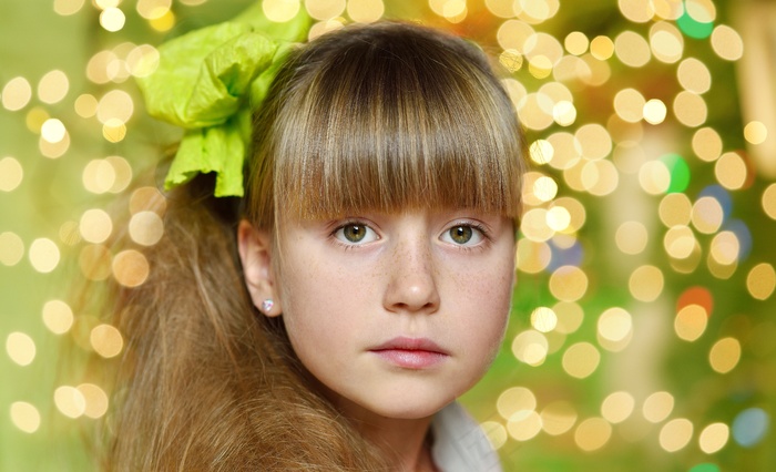 儿童，女孩，金发，长长的头发，脸，散景