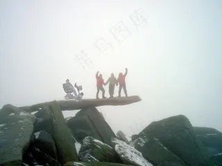 盆栽植物,山峦,工艺品,浓雾,摩托车,这些天来您可以乘坐机动踏板车的地方真是太神奇了...