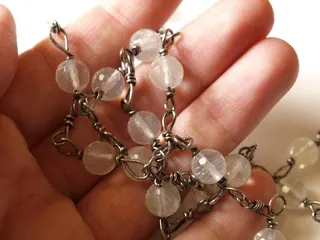 银色和琢面石英线链（2）