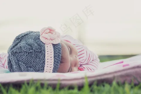 婴儿，躺下，睡觉，粉红色，毯子，灰色，累