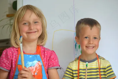 女孩，男孩，儿童，人，绘画，画笔