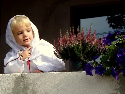 儿童，女孩，传统，农妇，鲜花，阳台