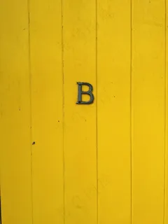 门,字母,B,黄色,木,标志,复古,老 门,字母,B,黄色,木,标志,复古,老
