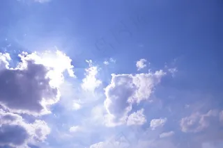 云团，天空，蓝色，多云，太阳晒，阳光，夏天，心情