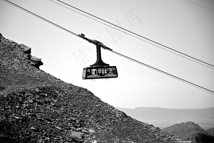 索道缆车,吊坠,山峦,项链,玻璃刷,黑与白山石头电缆铁路