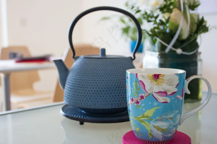 茶壶，杯子，瓷器，餐具，茶，三通，茶杯