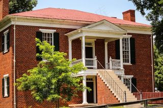 砖砌大楼，阿波玛托克斯法院大楼