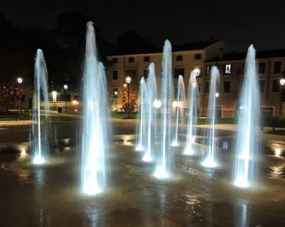 喷泉,广场Cittadella,维罗纳,夜,夜曲 喷泉,广场Cittadella,维罗纳,夜,夜曲