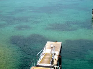 登陆码头，加尔达，水