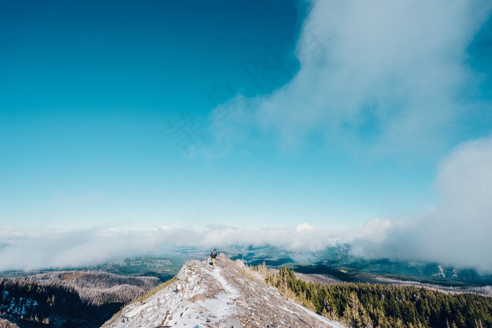 天空,风景,自然公园,山峦,湖泊,人山徒步旅行者徒步旅行