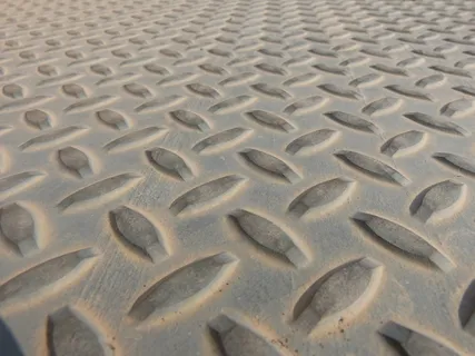 质地，镀锌铁，灰色