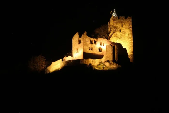 夜间本地，Burgruine，城堡，Waldkirch，晚上