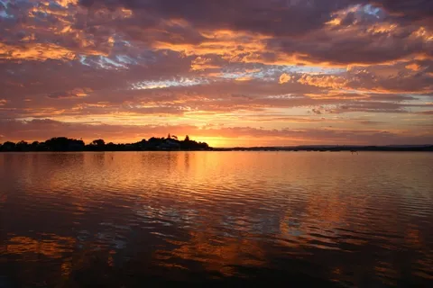 天空,霞光,湖泊,海洋,风景,落日湖与思考 天空,霞光,湖泊,海洋,风景,落日湖与思考